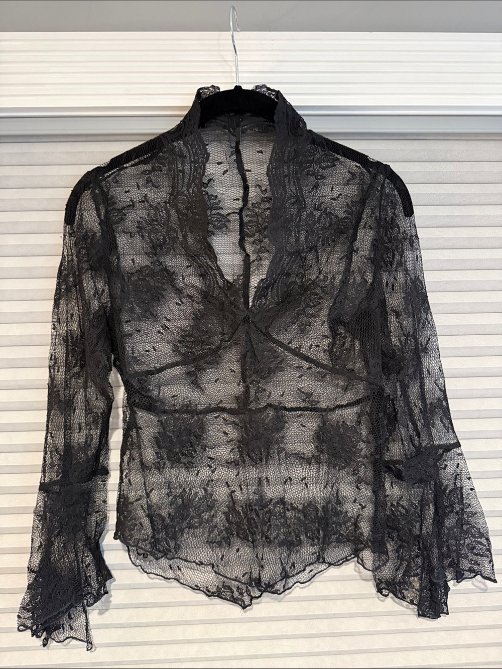 Delicate Black Lace Long-Sleeve Sheer Top size XS/S